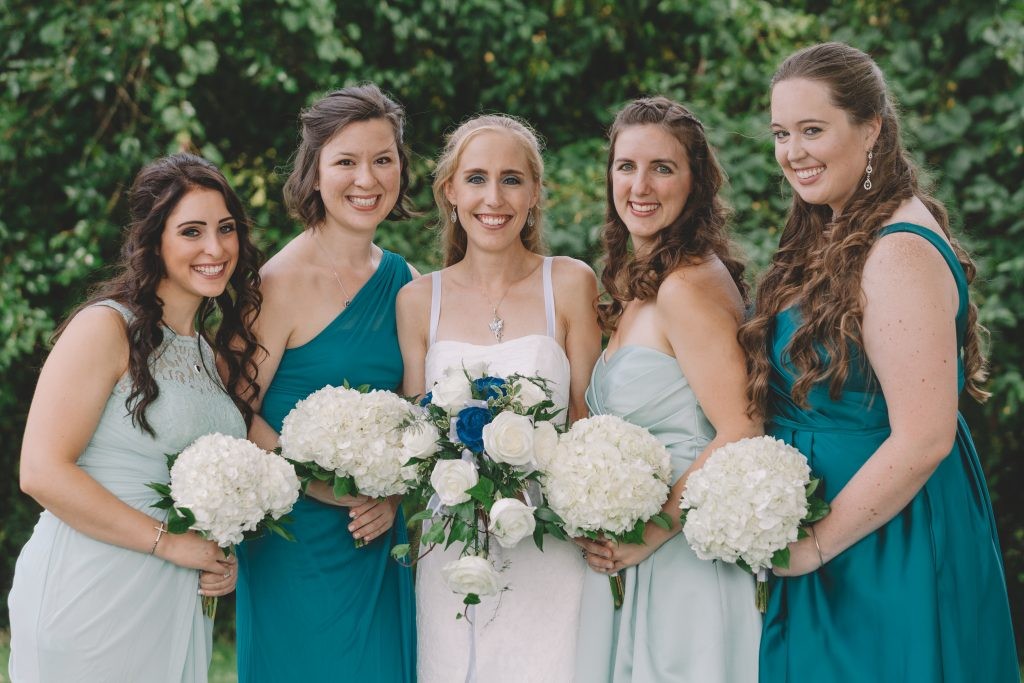 Summer, Crystal Lake, Illinois blue and aquamarine wedding photographed by Sara Anne Johnson