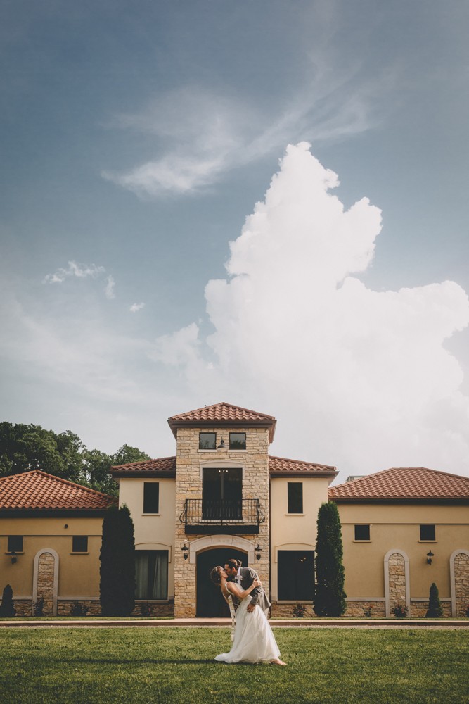 Summer DC Estate Winery wedding with a bride and groom first look and a stunning sunset - Photographed by Sara Anne Johnson